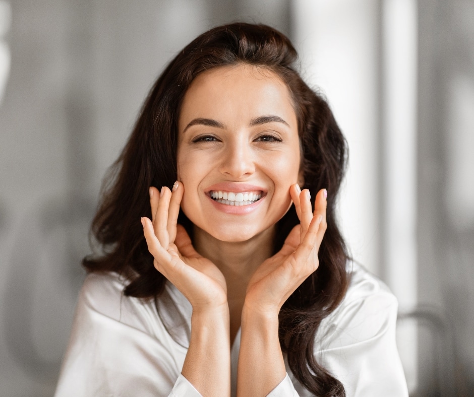 ✨ Radiance that shines from within Key Ingredients: Vitamin C, Proline, NAC, TMG Benefits: Brightens skin tone and reduces dullness. Stimulates collagen production to fight wrinkles. Improves hydration and smoothness of skin. Perfect for those seeking a healthy, youthful glow.